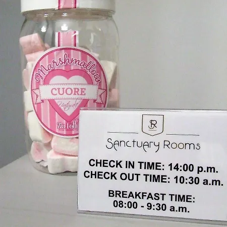 Sanctuary Bed & Breakfast *