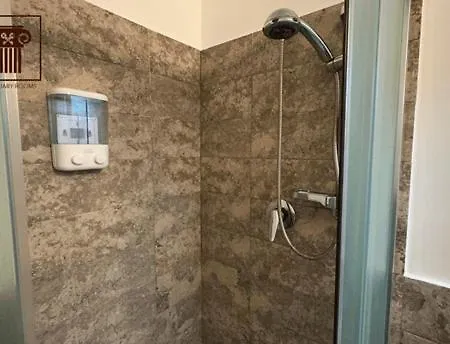 Couette-café Sanctuary 3*